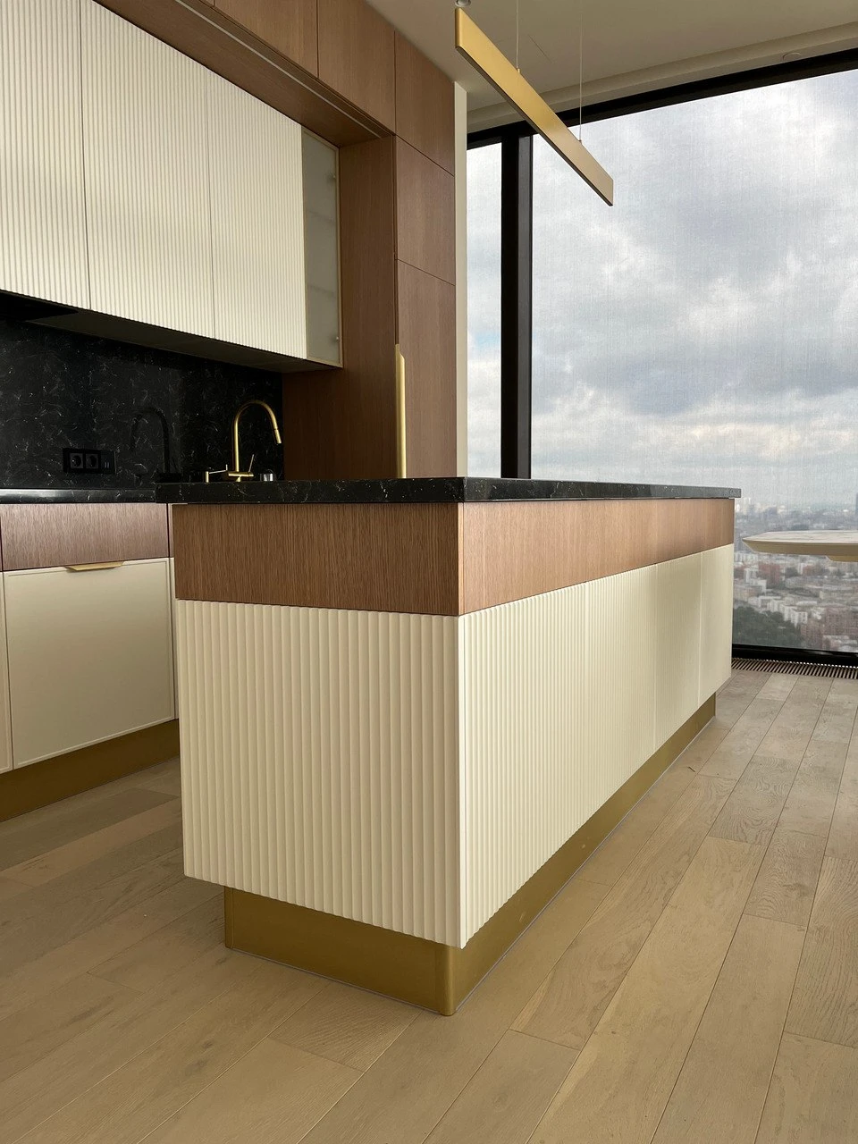 Кухня в современном скандинавском стиле Кухня в современном скандинавском стиле