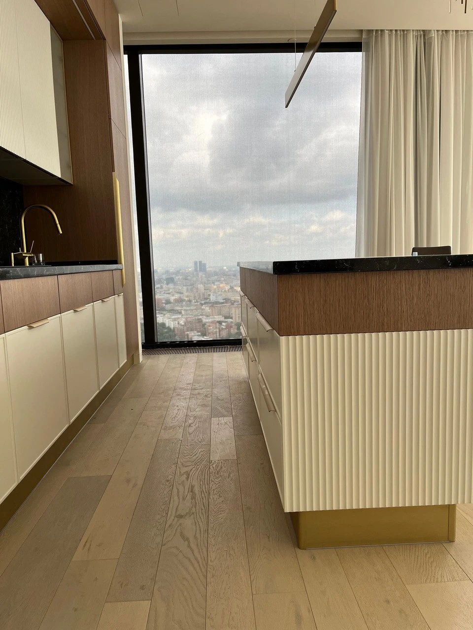 Кухня в современном скандинавском стиле Кухня в современном скандинавском стиле