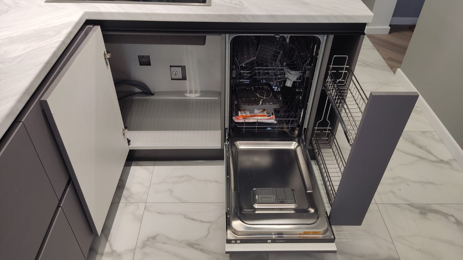 Кухня в современном стиле